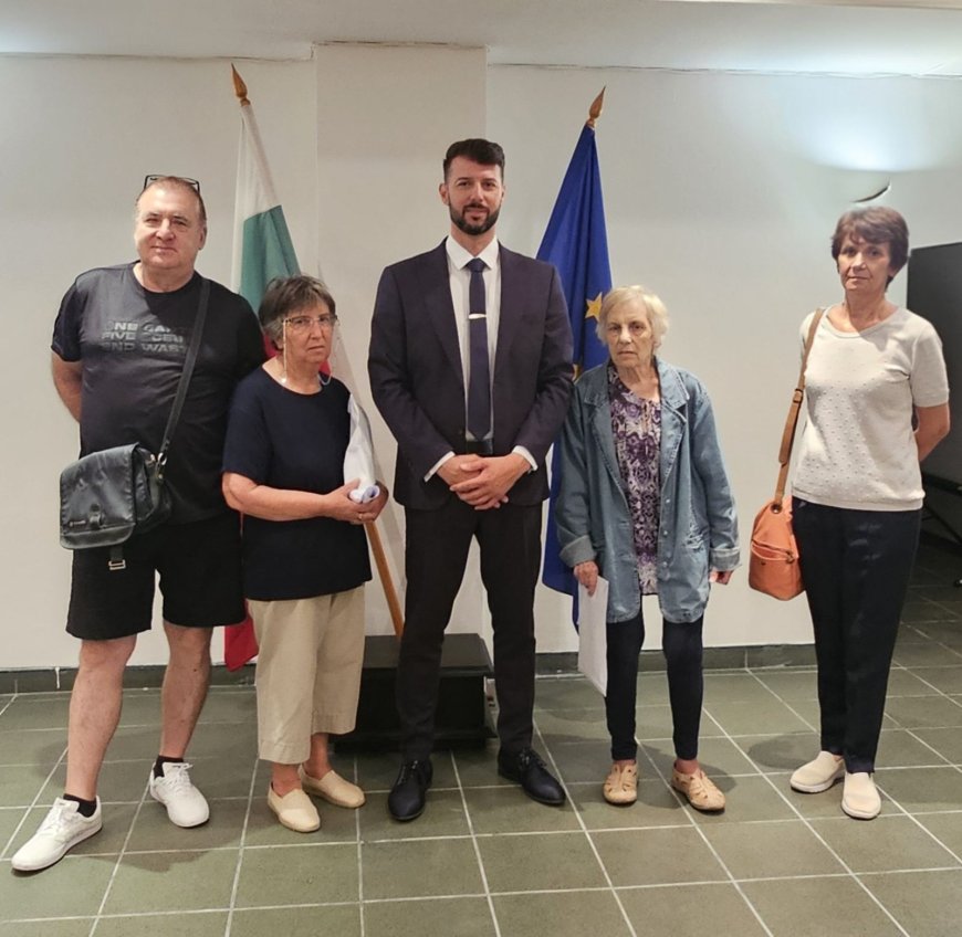 Районната прокуратура в Добрич върна над 54 000 евро и 5000 лева на жертви на телефонни измами