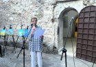 Поезия и музика се срещнаха в литературна вечер в двора на „Хамам“ в Каварна