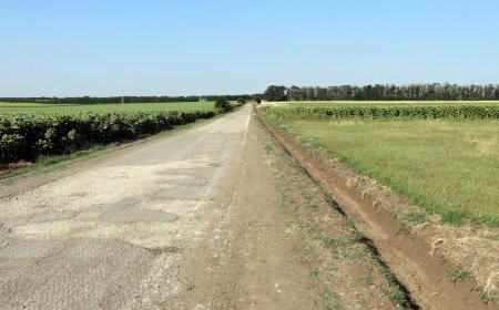 Започна цялостната рехабилитация на пътя до село Писарово