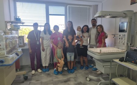 Нова медицинска апаратура за реанимация и транспорт на новородени вече помага на екипа на неонатологичното отделение
