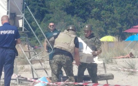 Военни прибраха дрона, който беше изхвърлен на плажа тази сутрин