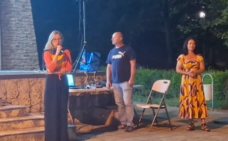 Един от сценаристите на  „Петя на моята Петя“ на прожекцията в Шабла