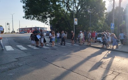 Жители на „Пинета“ протестираха заради забавени ремонти на улици
