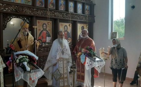 Със специално тържество беше отбелязана годишнина от освещаването на храма в с. Нова Камена
