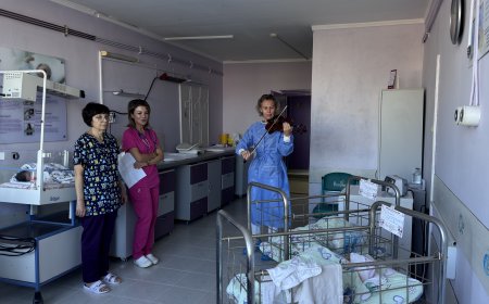 „Музикотерапия за най-малките“ в неонатологията на болницата в Добрич