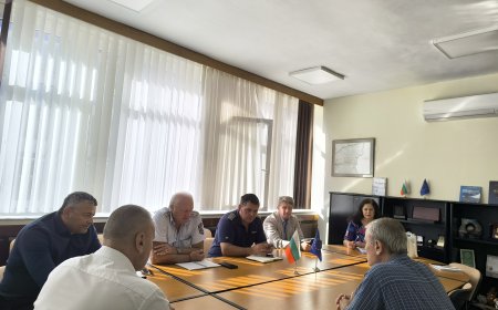 Областният управител проведе работна среща по организацията на предстоящите президентски избори