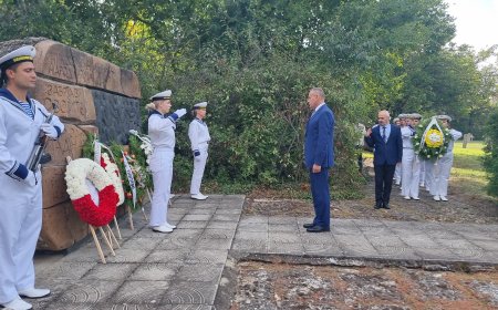 Областният управител Руслан Томов отправи поздрав към жителите на Добрич по повод празника на града