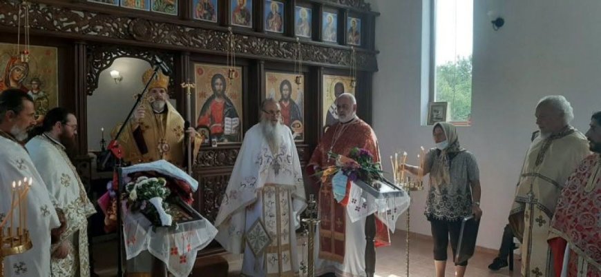 Със специално тържество беше отбелязана годишнина от освещаването на храма в с. Нова Камена