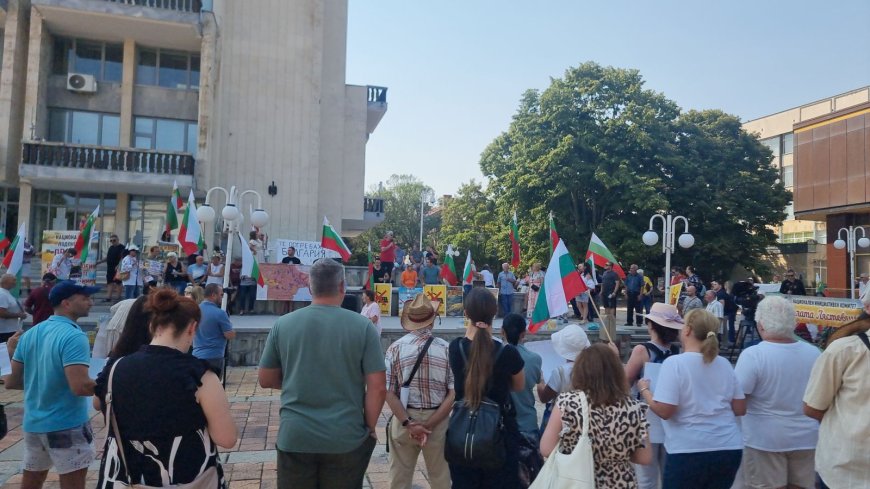 Но протест в Добрич поискаха държавата да регламентира местата, на които могат да се изграждат ВЕИ съоръжения