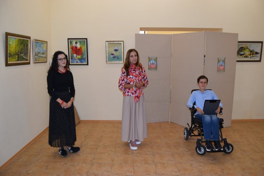 Виктория Колева представи живопис и авторски бижута в Каварна