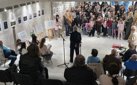 Изложба с рисунки и фотографии представя познатия и непознатия Добрич