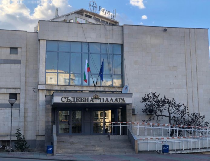 Условна присъда за 25-годишен дилър