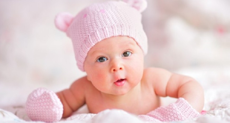 Момиченце е първото бебе, което проплака през 2022 година в Добрич