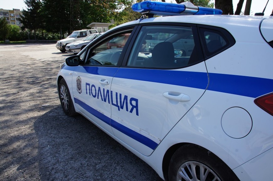 Вандали увредиха гумите и надраскаха лек автомобил в Добрич