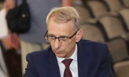 Николай Денков: Здравното министерство решава за затваряне на училищата