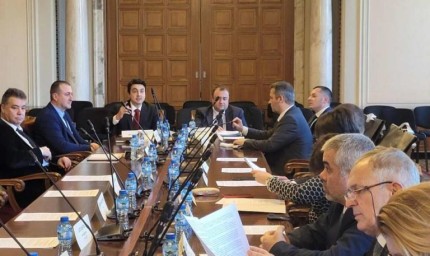 Комисията по земеделие ще разглежда в четвъртък вариантите за тавани на плащанията