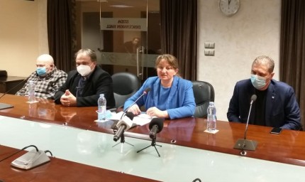 Деница Сачева в Добрич: Апелираме към 100% компенсация на небитовите крайни клиенти на енергийния пазар