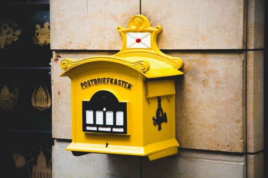 Днес се отбелязва  Международният ден на пощальоните и куриерите