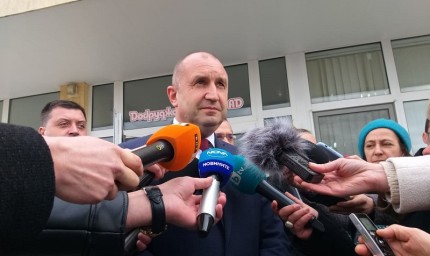 Румен Радев в Добрич: Диференцираната ставка трябва да се извършва по стратегически отрасли