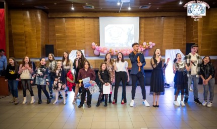 Голямата награда на конкурса „Песенна палитра“ – Карлово за поредна година бе грабната от възпитаник на Студио „Сарандев“