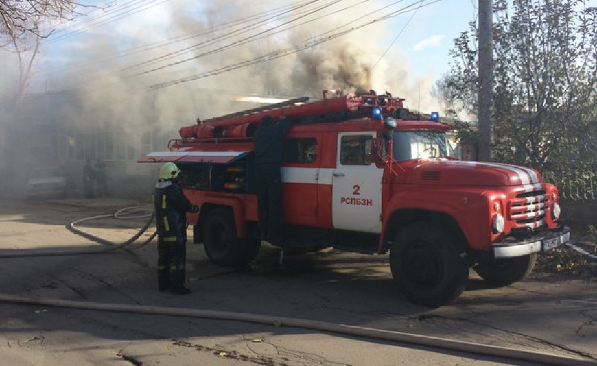 Пожар горя на строителна площадка в с. Топола