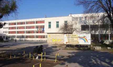 Поставят паметна плоча на Йосиф Стоянчев на фасадата на СУ „Св. св. Кирил и Методий” в Добрич