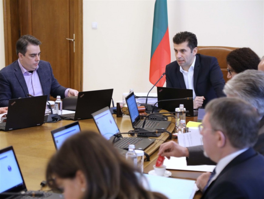 Премиерът обяви пакет „Великденска подкрепа“ за най-нуждаещите се български граждани