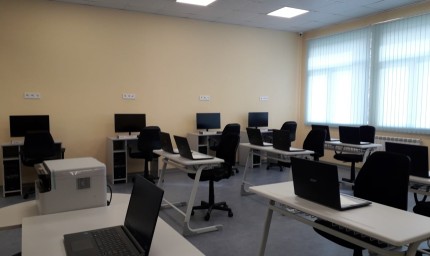 МОН откри HELPDESK за училищата