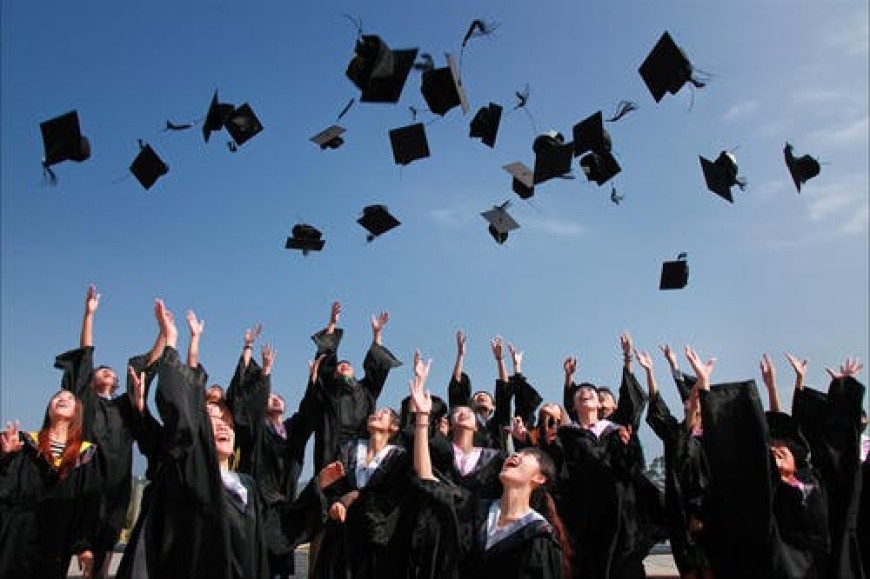 До 200 000 лв стипендии за магистри в топ университети, ако се върнат в България