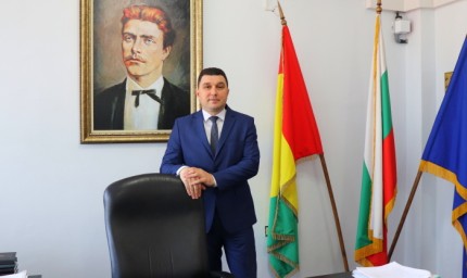 Валентин Димитров: Пожелавам ви здравословни условия на труд, достойно възнаграждение и много удовлетворение от работата!