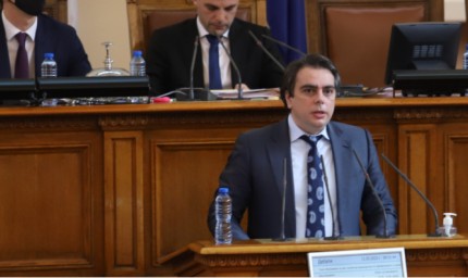 Асен Василев: Изразходвани са 60 млн. евро от общо 148 млн. по европрограми за бежанци от Украйна