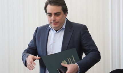 Василев предвижда до 20% увеличение на заплатите в сектор "Отбрана", МВР и МС