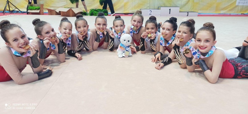 Само златни медали за гимнастичките от СКЕГГ „Виктория” на ДТ „Цветята на България” 