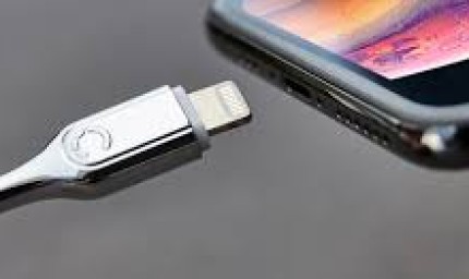 ЕС се договори за единно зарядно устройство за мобилни телефони, таблети и камери