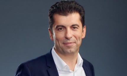 Петков: Не харчим повече пари, даваме ги на хората в нужда