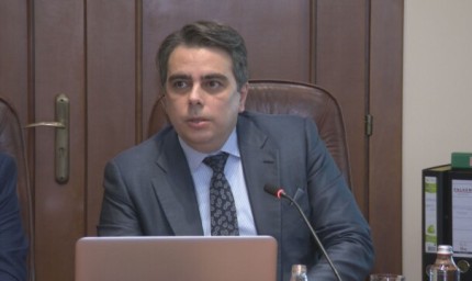 Асен Василев: За ремонт на третокласния път Шабла - Каварна са дадени 1 млн. и 35 000 лв. на км.