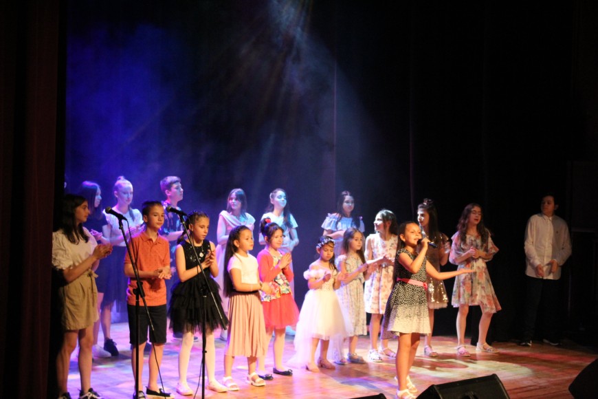 Годишен концерт на младите таланти от студио Сарандев