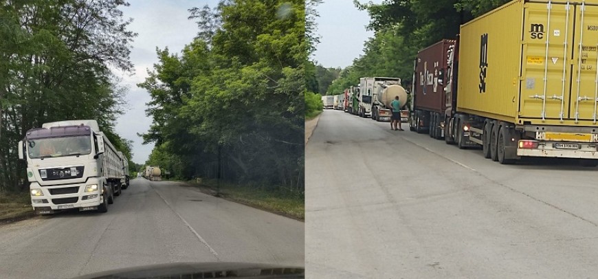 Километрична опашка от тирове на ГКПП Кардам