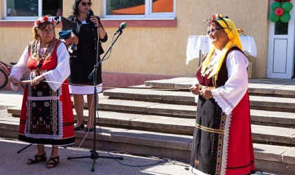 Пенсионерите в Каварна с обновен клуб в бившия Общински детски комплекс