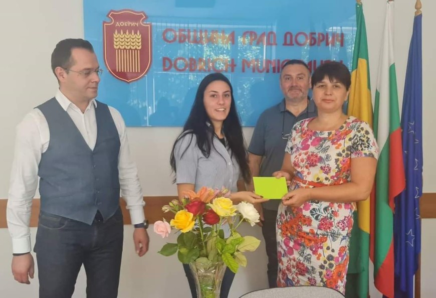 Кметът на Добрич Йордан Йорданов награди победителите в конкурса „Добри примери има“2022