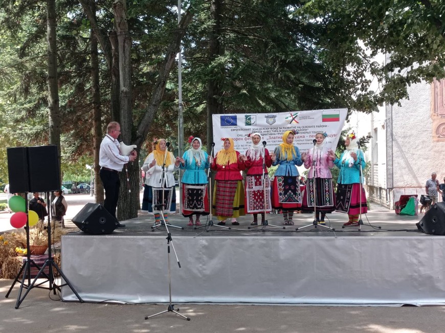 Над 600 участници се включиха във  фестивала "Златна Добруджа - пее и танцува"