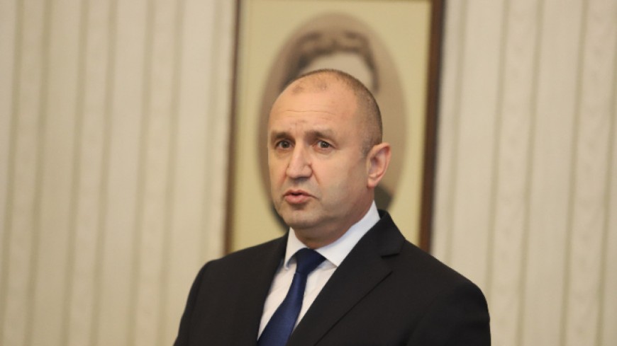 Утре Радев се консултира с политическите сили преди да връчи третия мандат
