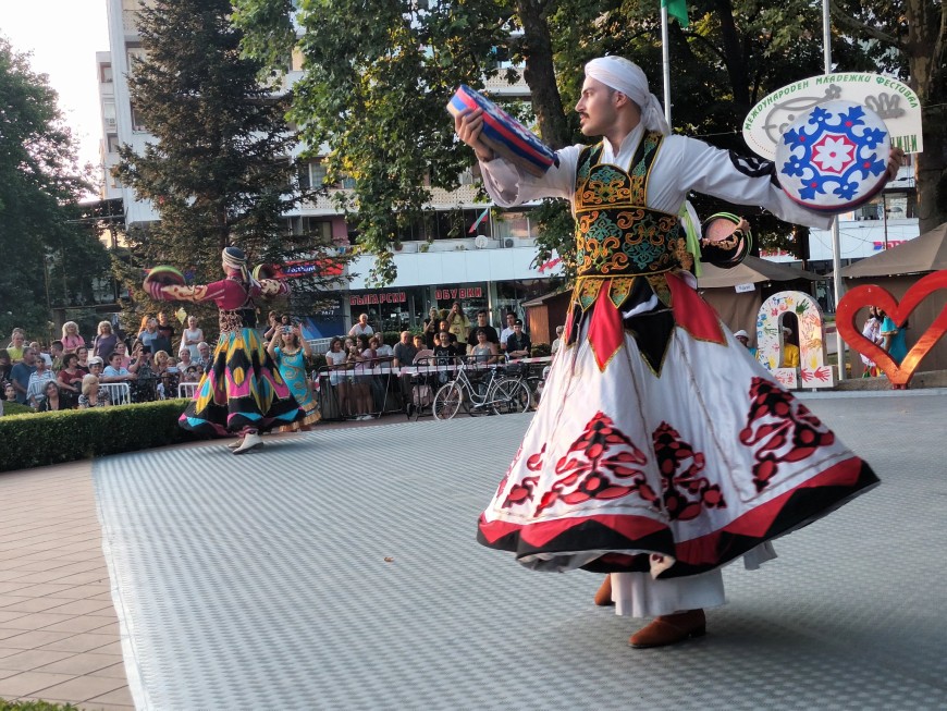 Добрич аплодира силно танците на България, Египет и Северна Македония