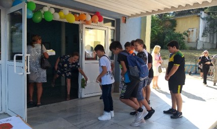 Официално откриха учебната година в училището за шампиони в Добрич