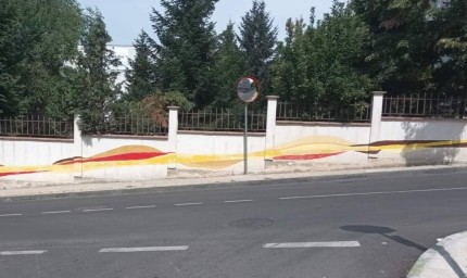 Поставиха пътно огледало на кръстовището до училище "Климент Охридски"