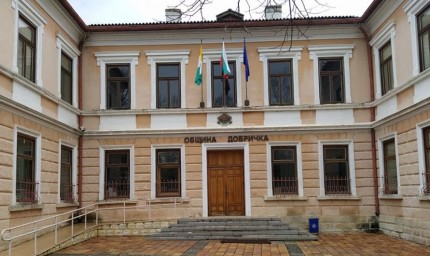 Овчарово, Батово, Златия и Божурово празнуват на 6 септември 