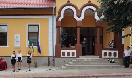 В Тервел беше открита паметна плоча на ген. Колев и неговата Първа конна дивизия