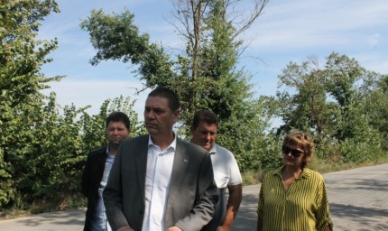 ГЕРБ-СДС показа окаяното състояние на пътя за ГКПП Кардам