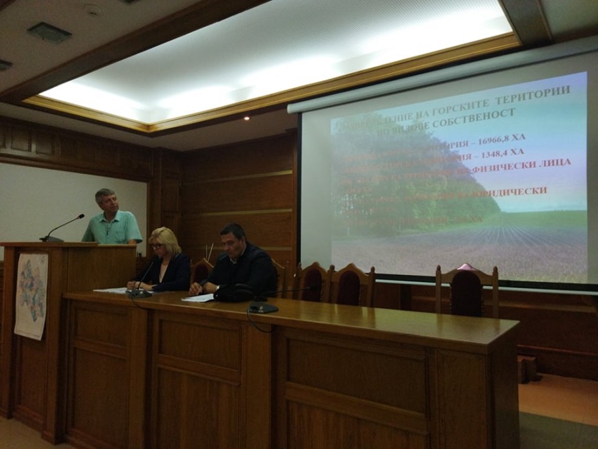 Община Добричка обсъди днес осигуряването на дърва за огрев с ДГС - Добрич