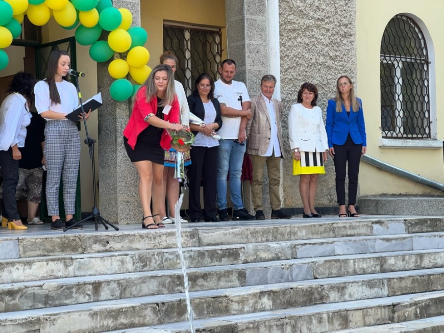 Официално откриха новата учебна година в Аграрната гимназия в Добрич